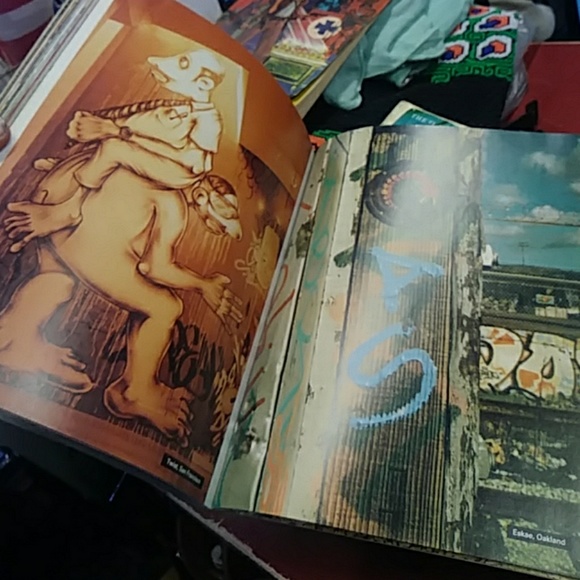 COPY - GRAFFITO BY MICHAEL WALSH A DOCUMENTARY OF GRAFFIT - Picture 6 of 8